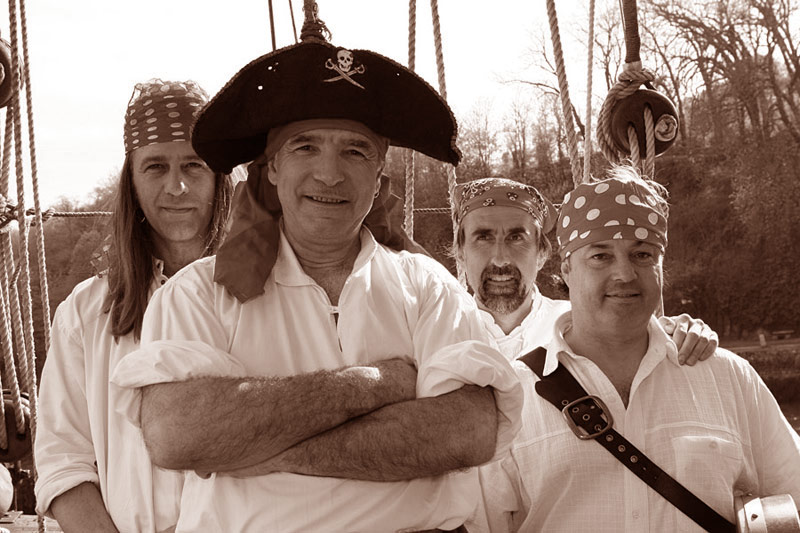 Chanson Yannig ar Bleiz, Vive l'amour les filles et la bière